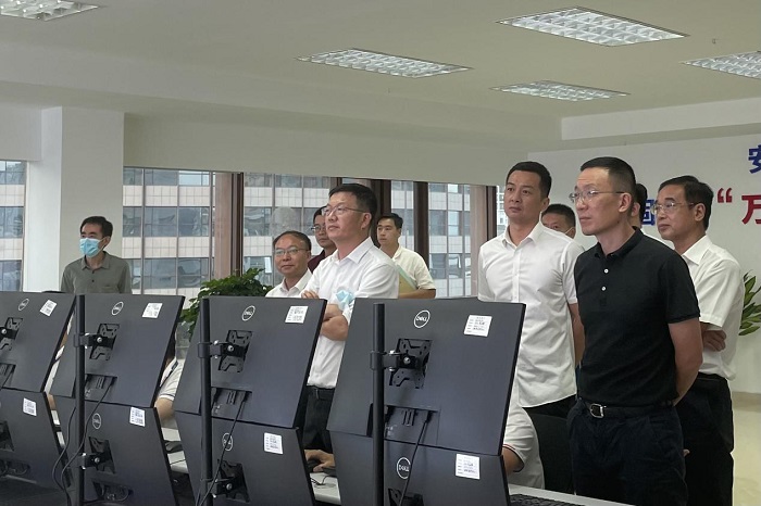 F:\yf\足球中国-官网人‚209\确定版本1111111\1新闻稿‚20924省住建厅莅临足球中国-官网调研\001.jpg