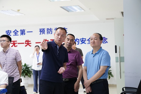 F:\yf\足球中国-官网人.官网oa推文及图片‚4\2406\选.jpg